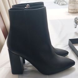 Boots Black Short