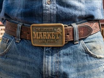Vintage 1981 Age of Bronze Brass Livestock Market South St Paul MN Belt Buckle AO131