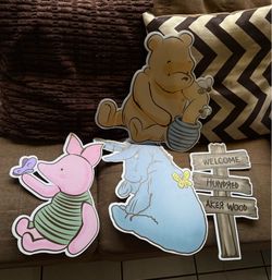 Pooh Bear decorations and books