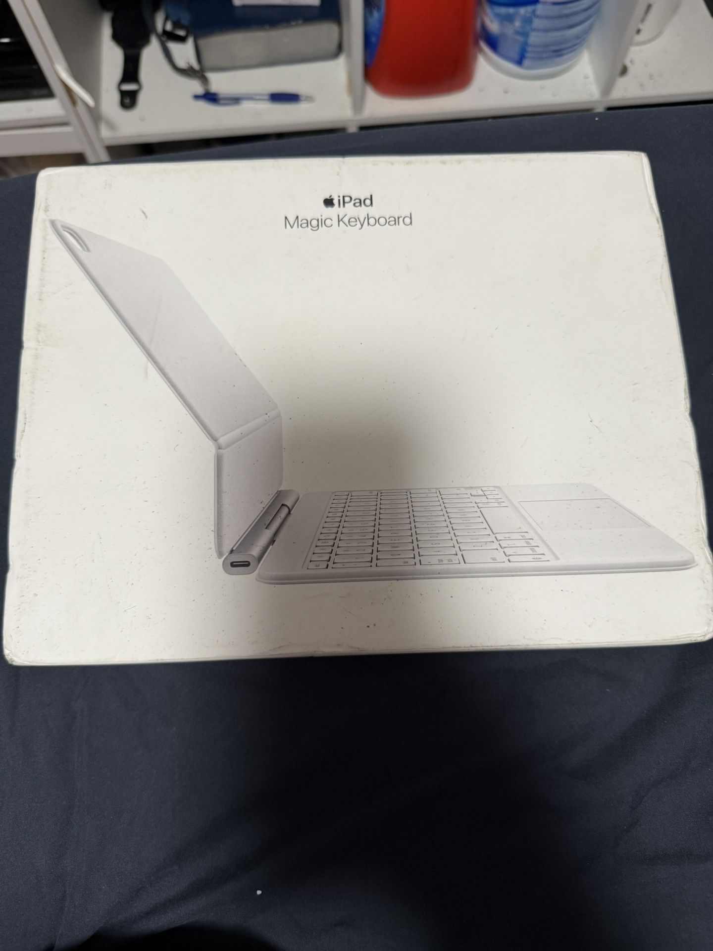 Apple - Magic Keyboard for iPad Pro 13‑inch (M4 and M5) - White 