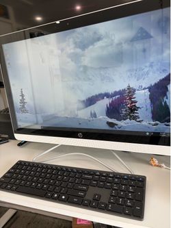 HP 24in Touch screen Desktop windows 10