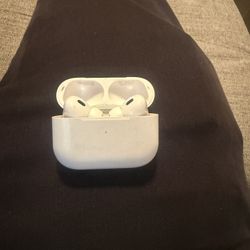 AirPods Pro 2 Works Great In Box With Charger