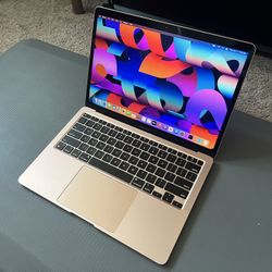 13” Macbook Air M1/8GB RAM/256GB SSD Laptop Computer with Charger Apple