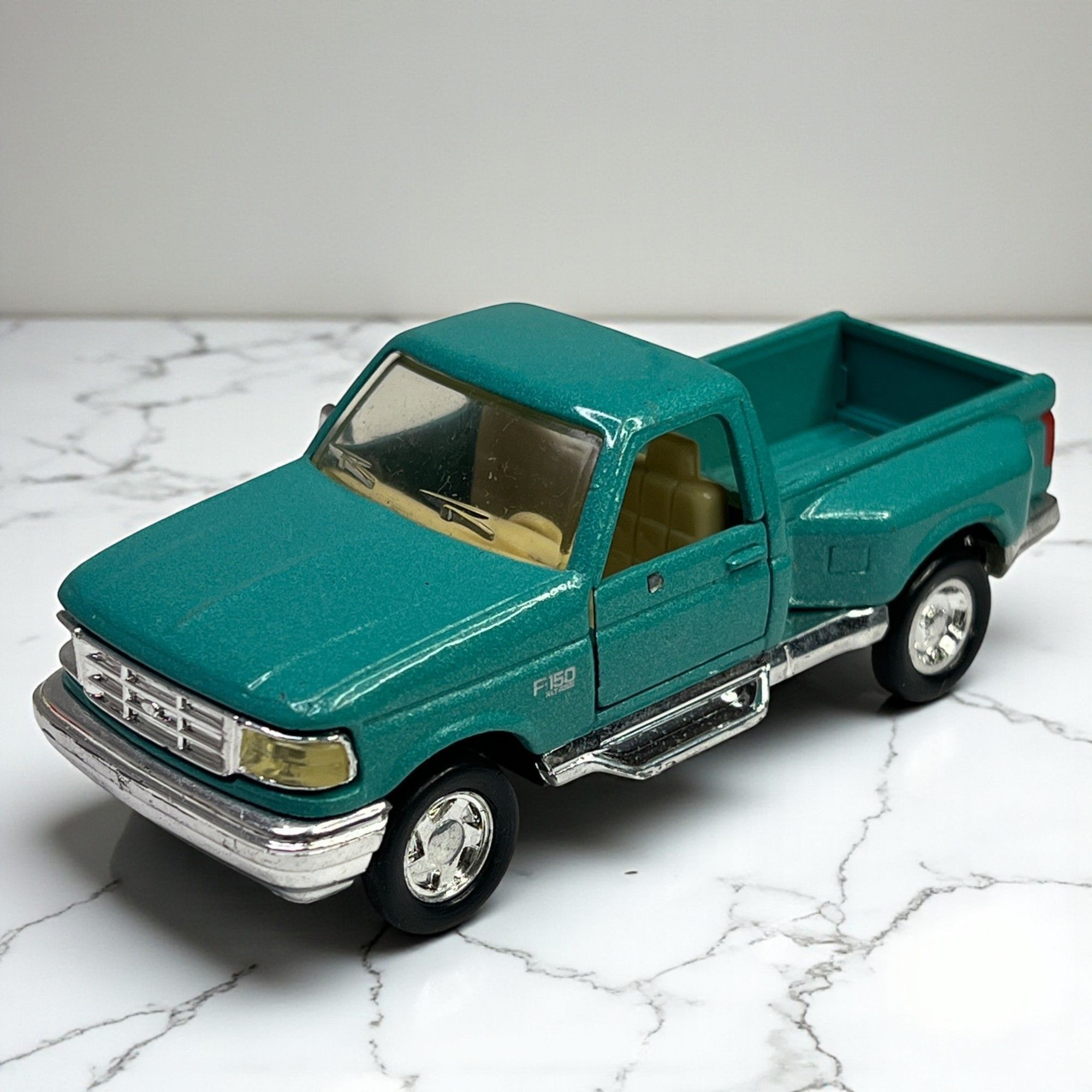 Vintage Ford F150 Diecast Model Truck 1/43 Scale Road Champs 1994 (Damaged)