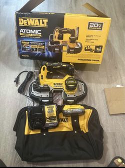 Dewlt Atomic 3/4 Bandsaw Kit (firm Price )