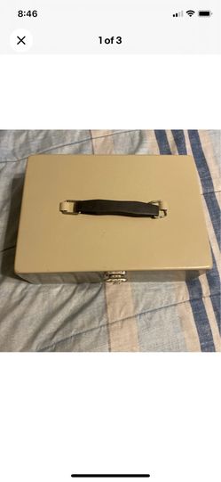 Metal  locking cash box with removal tray  11x8x4 no key