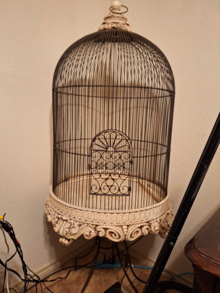 Big Classy Bird Cage