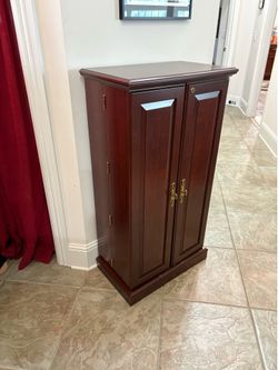 Solid wood cabinet