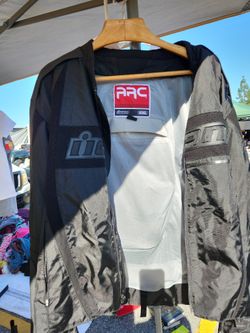 Chamarra Performance Series Icon