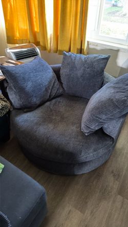 oversized swivel round chair