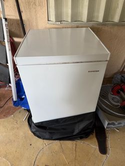 Bangson White Chest Freezer