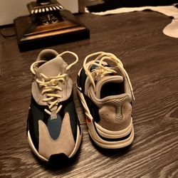 Adidas Yeezy Wave Runner