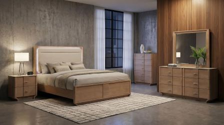 Sale.. Sale... 5 Pc Modern Contemporary Eastern King  Bedroom Set. WHILE SUPPLIES LAST!!