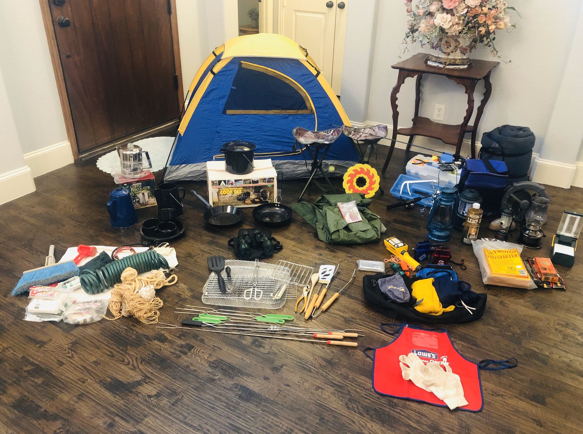 CALLING ALL CAMPERS! SPRING BREAK is COMING!! Camping Gear PACKAGE DEAL! All for one incredible price! ( NO individual parts for sale. All or nothing