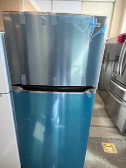 Frigidaire apartment size fridge