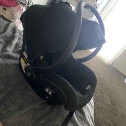 Maxi Cosi Car Seat With Two Bases