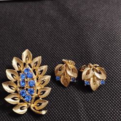 1960s Gold Leaf  Blue Rhinestone Brooch & Clip Earring Set