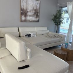 L Shaped Leather sofa 