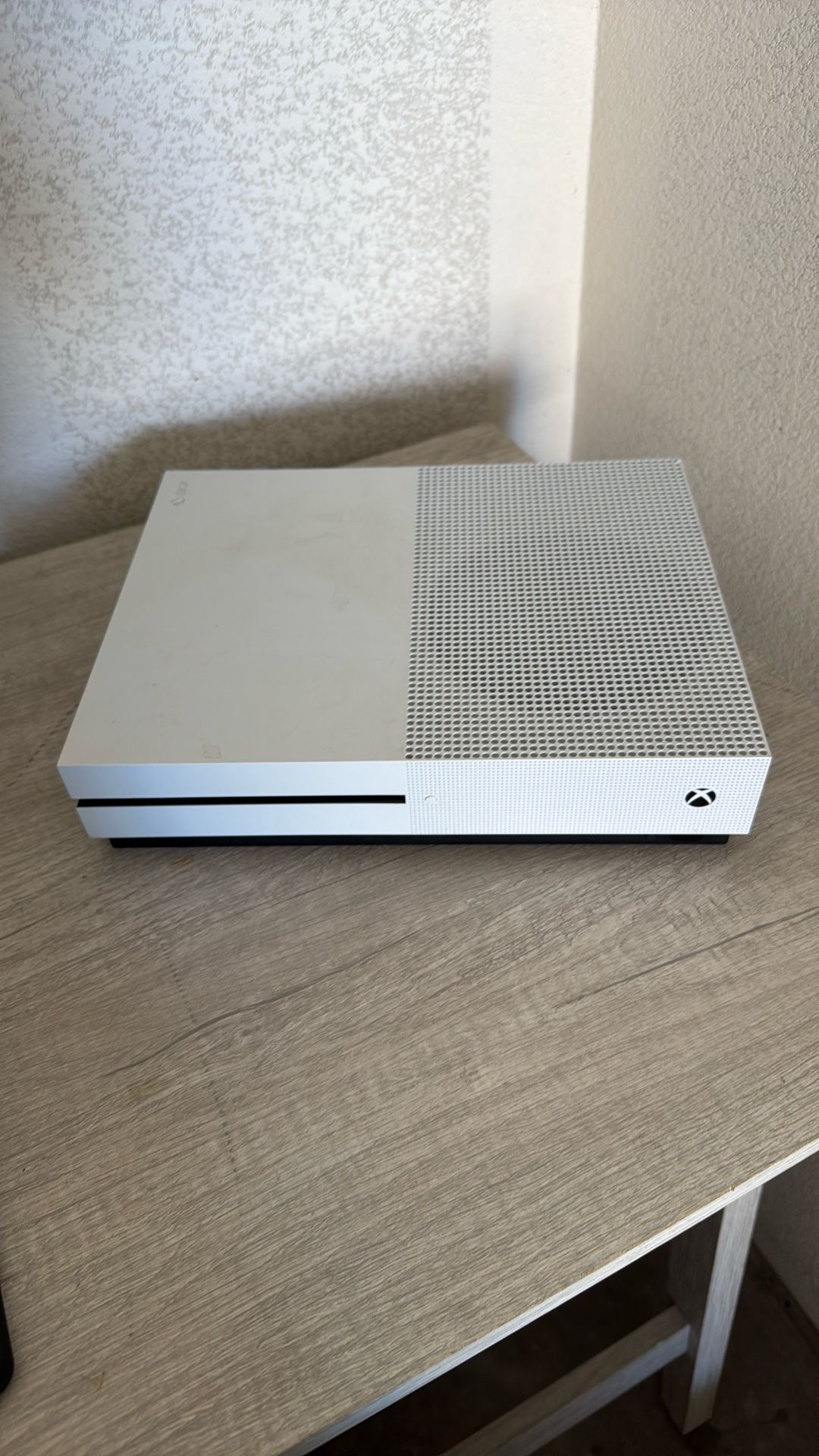 Xbox One S
