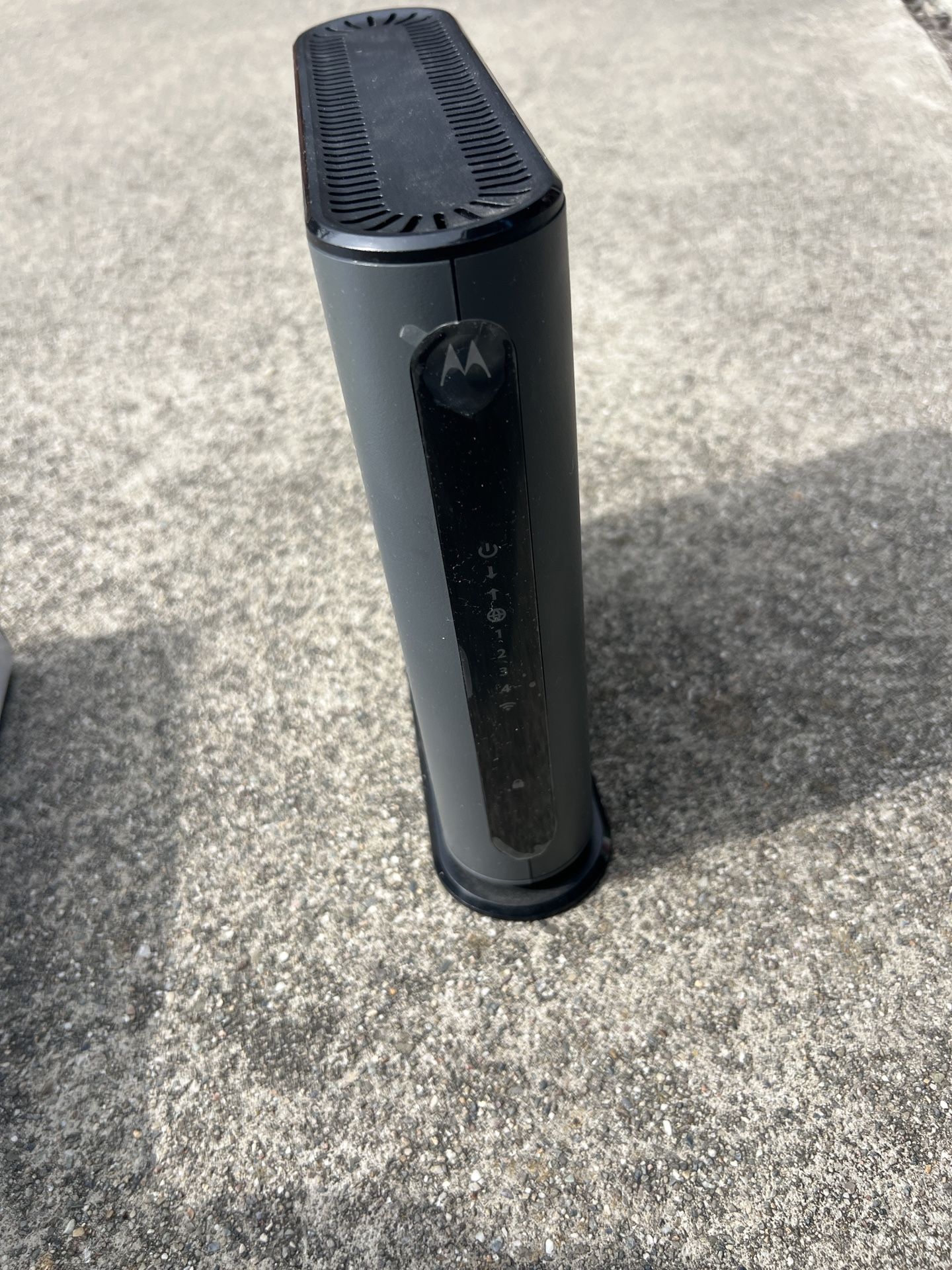 Motorola Cable modem Plus Router