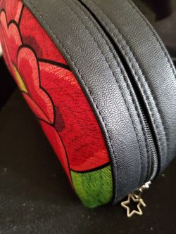 Small hand purse