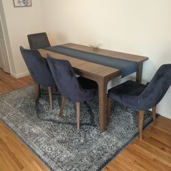 MOVING SALE - MUST GO- Doğtas Turkish Brand - Modern Dining Set - Table & 4 Velvet Chairs