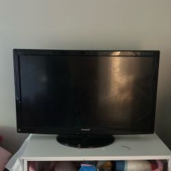 PANASONIC TV