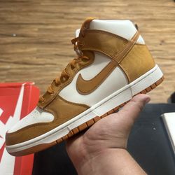 NIKE DUNK HIGH MONARCH 