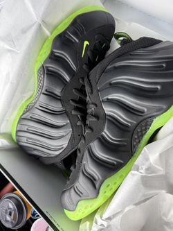 Nike Foamposites Black Volt Green Size 12 DS OBO