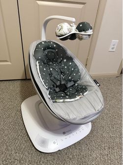 4Moms mamaRoo Multi-Motion Baby Swing Smart Connectivity - Gray