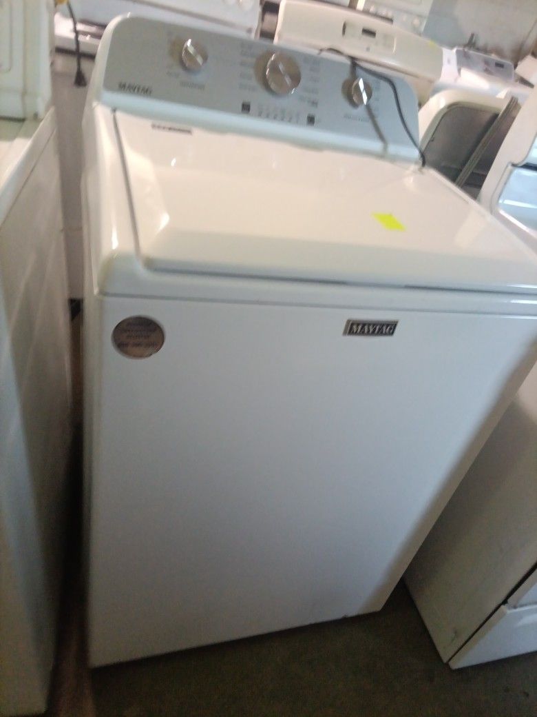 Maytag Washer With Agitator Works Great: 27"Wx37"Hx28"D