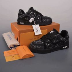 LV  Louis Vuitton Sneakers (30+)