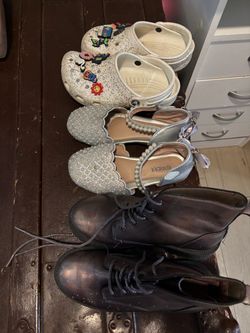 Girls shoes