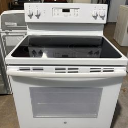 Stove GE / glass top stove / Estufa Como Nueva