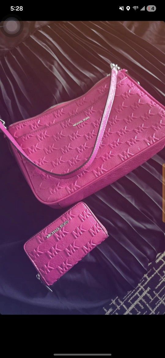 Pink Limited Edition Micheal Kors wallet & purse
