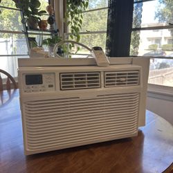 Window AC Unit 