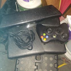 Xbox 360 with camera/guitar 5 games