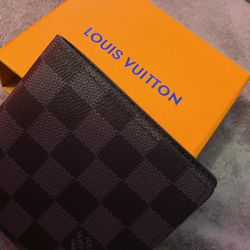 Louis Vuitton Paris Wallet for Sale in Sacramento, CA - OfferUp