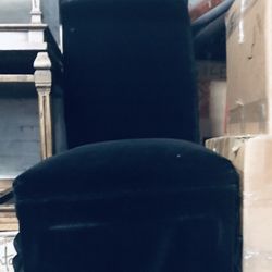Black Velvet Parsons Chairs! Normal Wear , 4 Chairs 