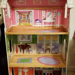 Girls Doll House