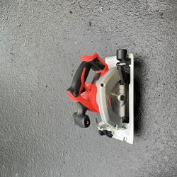 Cordless Milwaukee Skillsaw