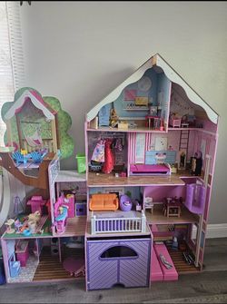 Large doll house