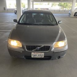 2005 Volvo S-60