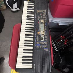 Yamaha Electric Keyboard