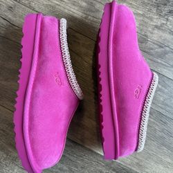 Youth Size 4 Uggs
