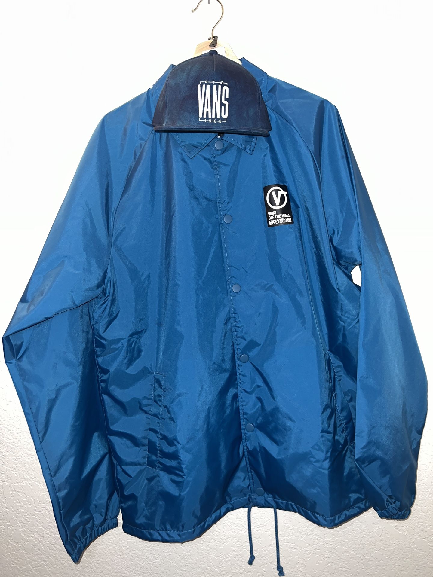 Vans Torrey Windbreaker Military Jacket & Snapback Size XL