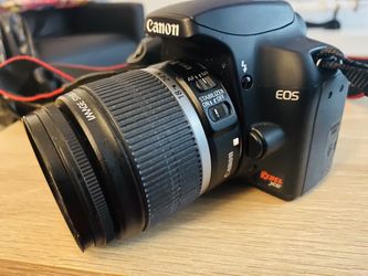 Like New Canon Camara With Charger