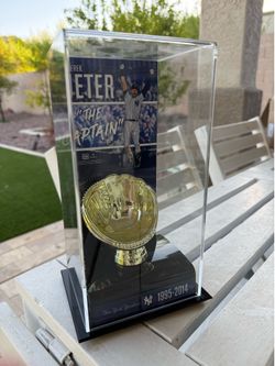 Authentic Fanatics Derek Jeter Display case