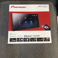 Pioneer Double Din AppleCarplay Bluetooth Android Auto SiriusXM 6.8 Inch Touchscreen Radio