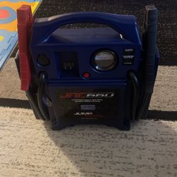 Brand New Jump Box Only Used Twice Fully Charged Ready To Go